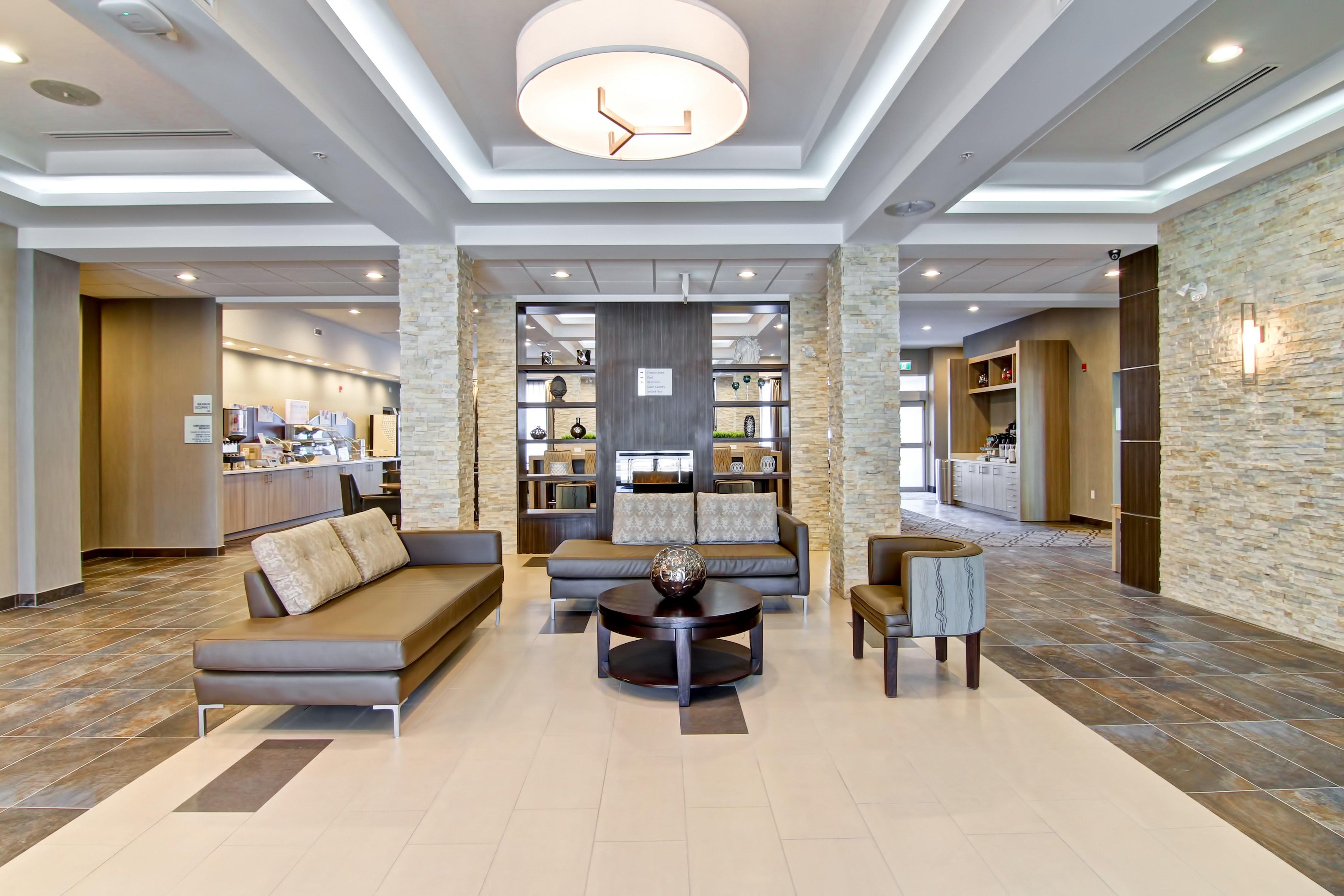 Holiday Inn Express & Suites Oshawa Downtown - Toronto Area By Ihg Exterior foto